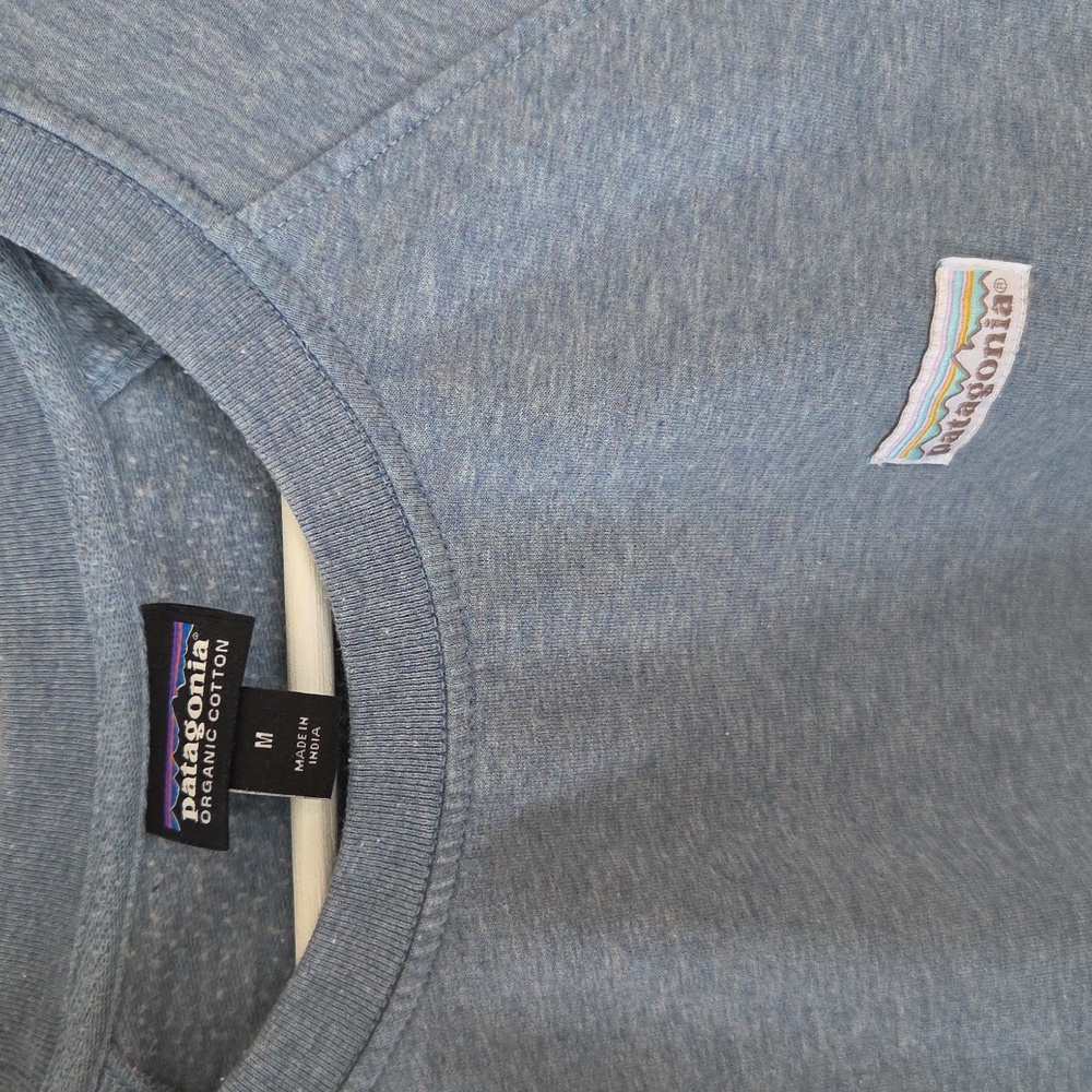 Patagonia Women's Light Blue Crewneck Sweatshirt - Picture 3 of 3